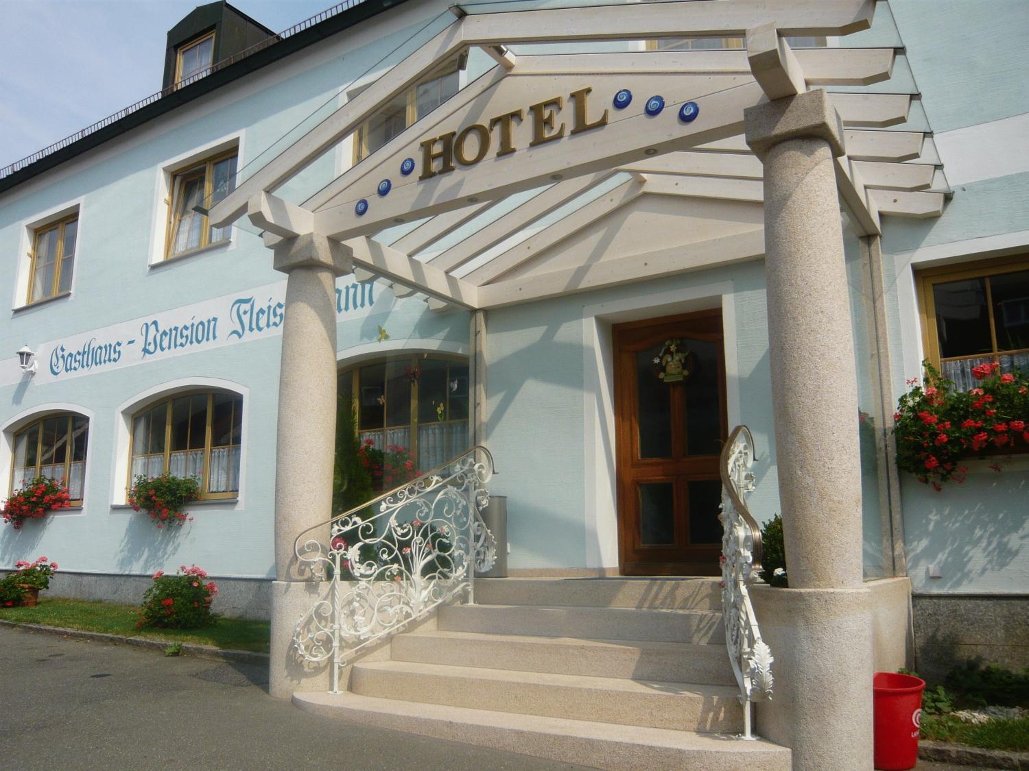 Hotel Pension Fleischmann Roding Extérieur photo